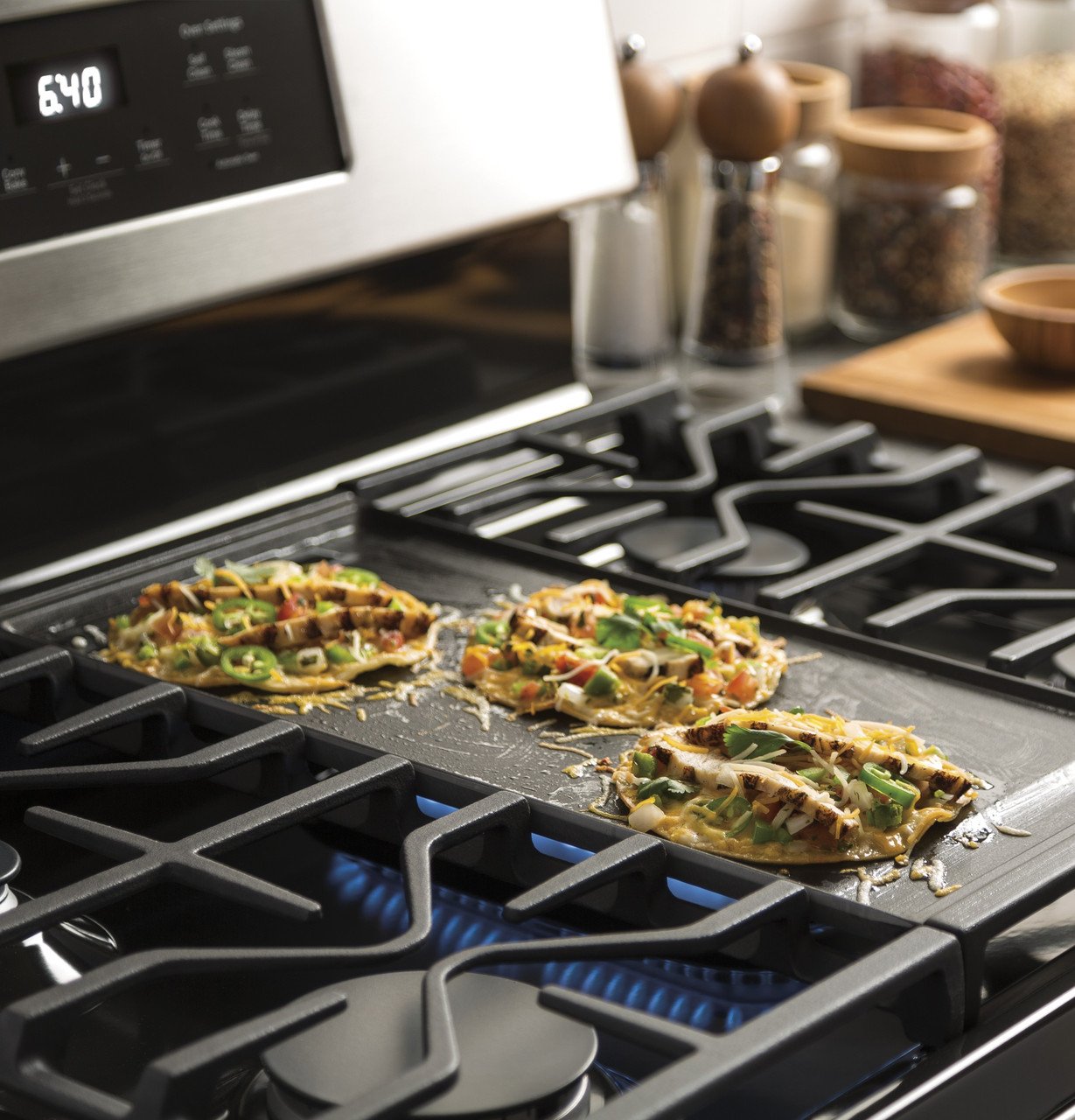 GE® 30" Free-Standing Gas Range - Image 8